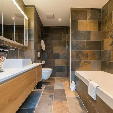 Montela & - Hotel 4*