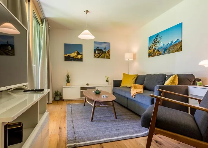 Montela & - Hotell Saas-Grund