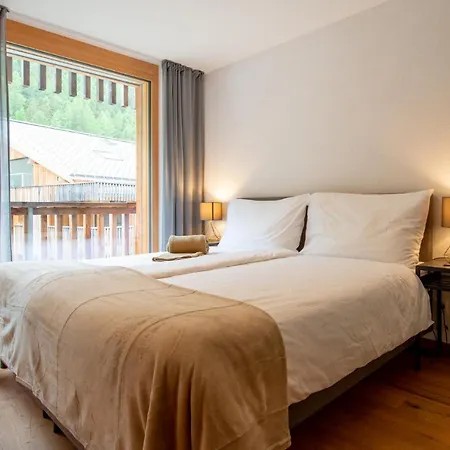 Hotel Montela & -