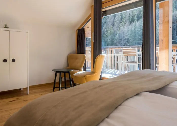 Montela & - Hotel 4*