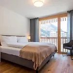 Montela & - Hotel