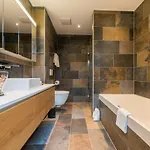 Montela & - Hotel 4*